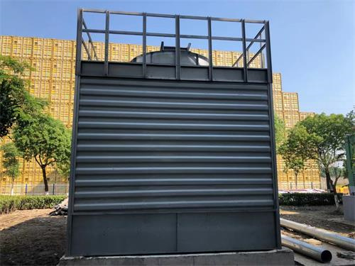 冷卻塔內(nèi)由于水蒸氣的分壓力很小